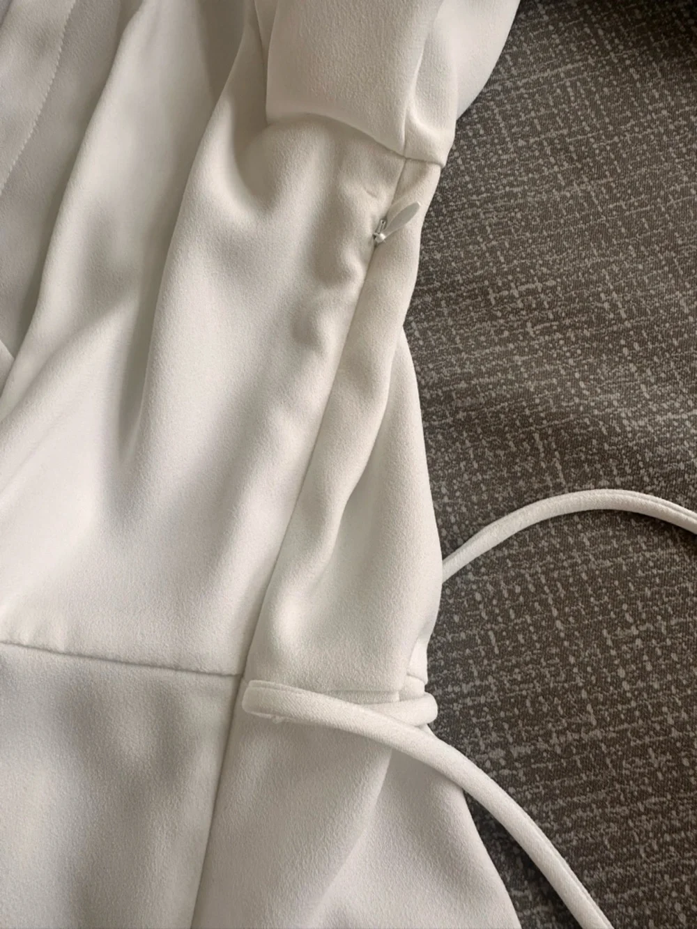 J.Crew Wrap Style Blouse Women’s Size 12 Ivory Long Sleeve Tie Waist Top
